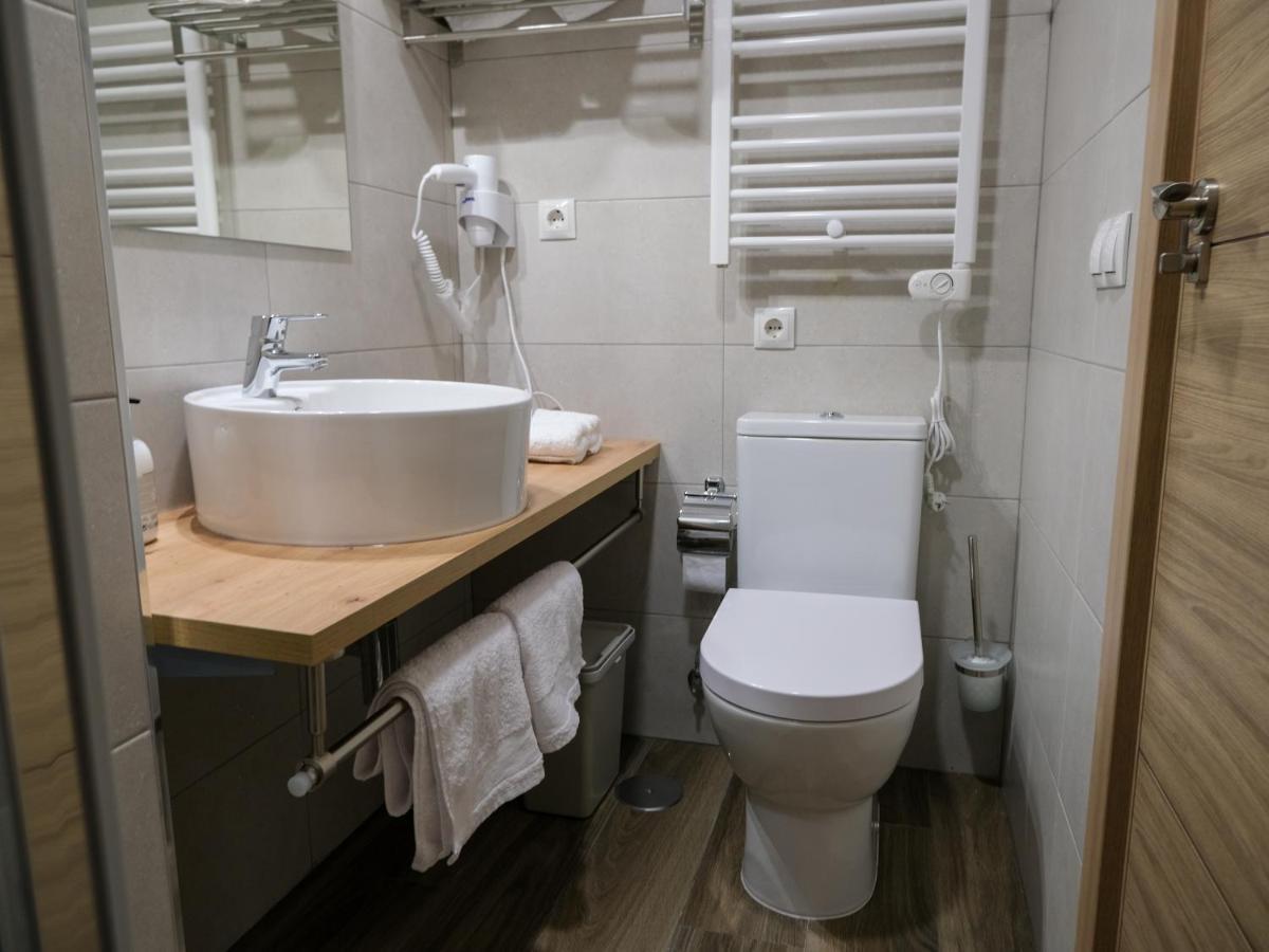 Alianza Suites Madrid Bagian luar foto