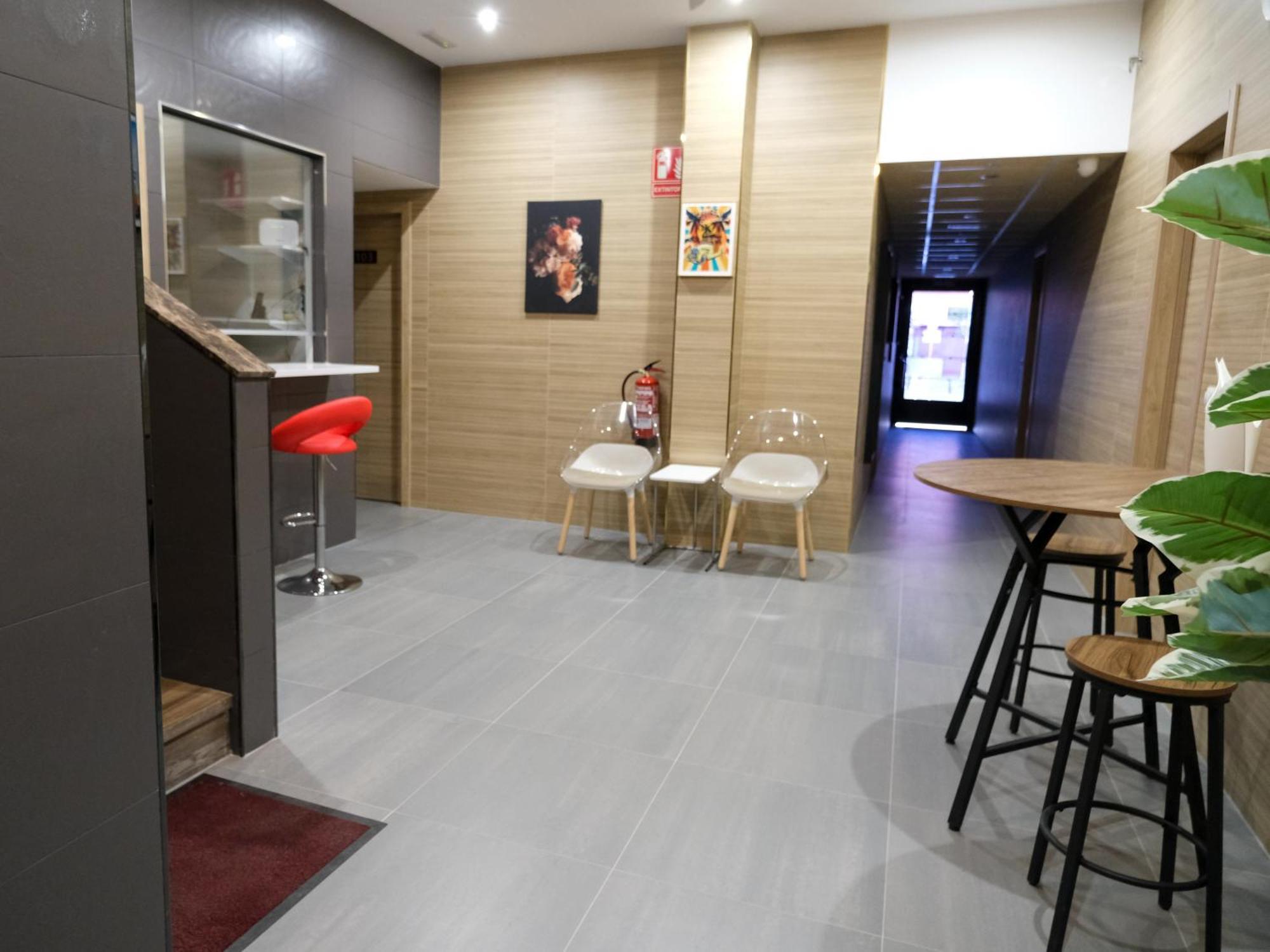 Alianza Suites Madrid Bagian luar foto
