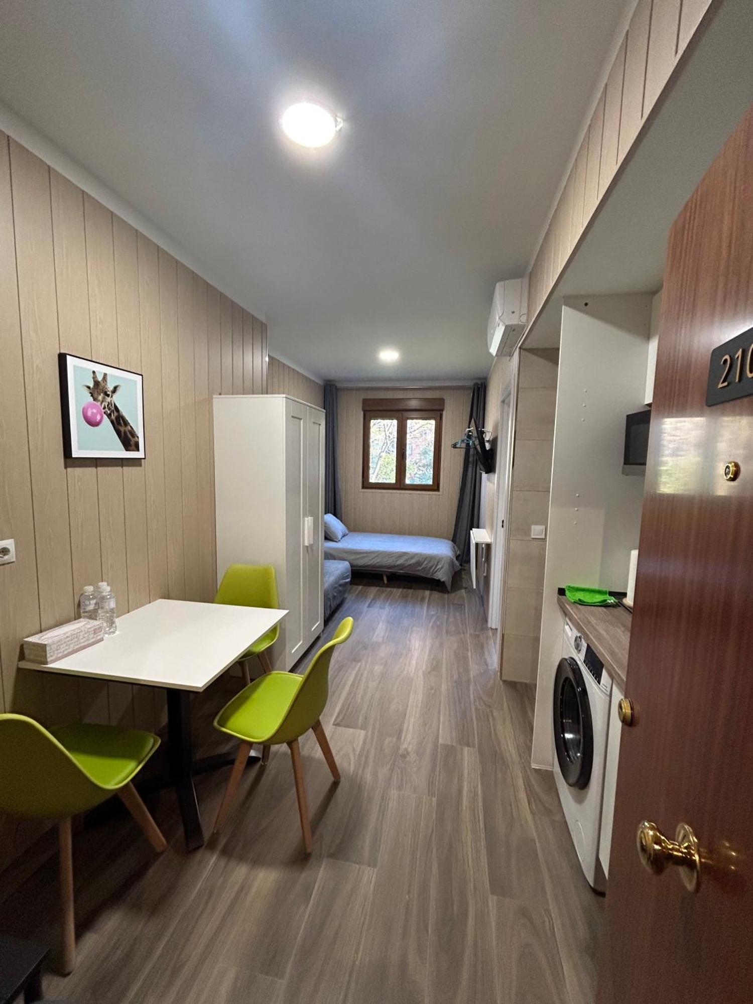 Alianza Suites Madrid Bagian luar foto