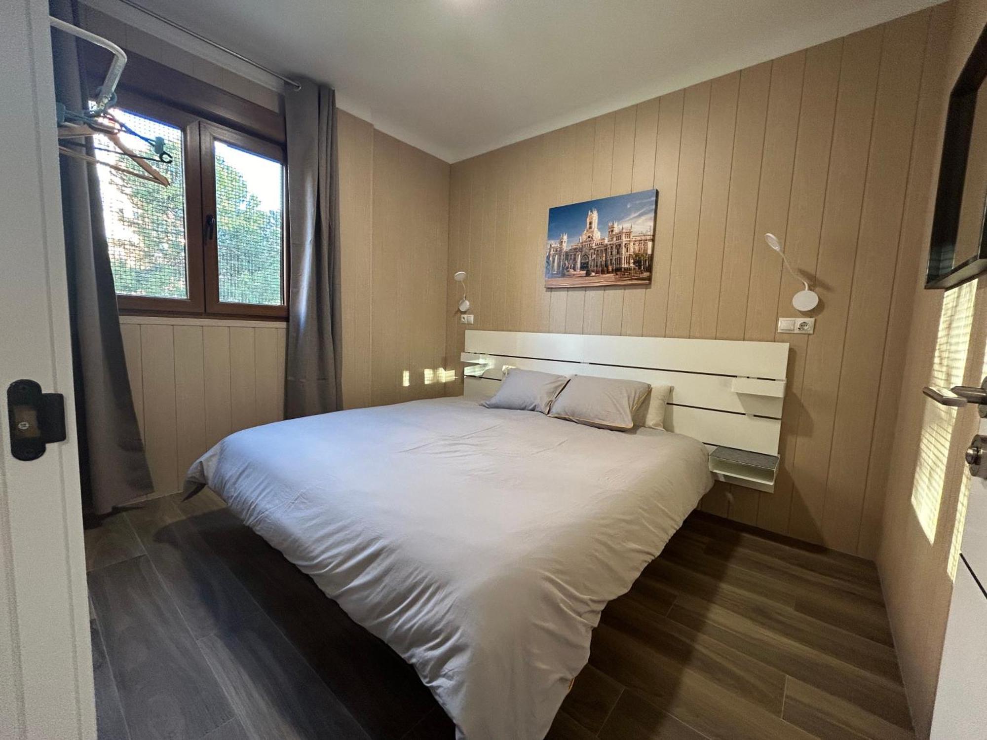 Alianza Suites Madrid Bagian luar foto